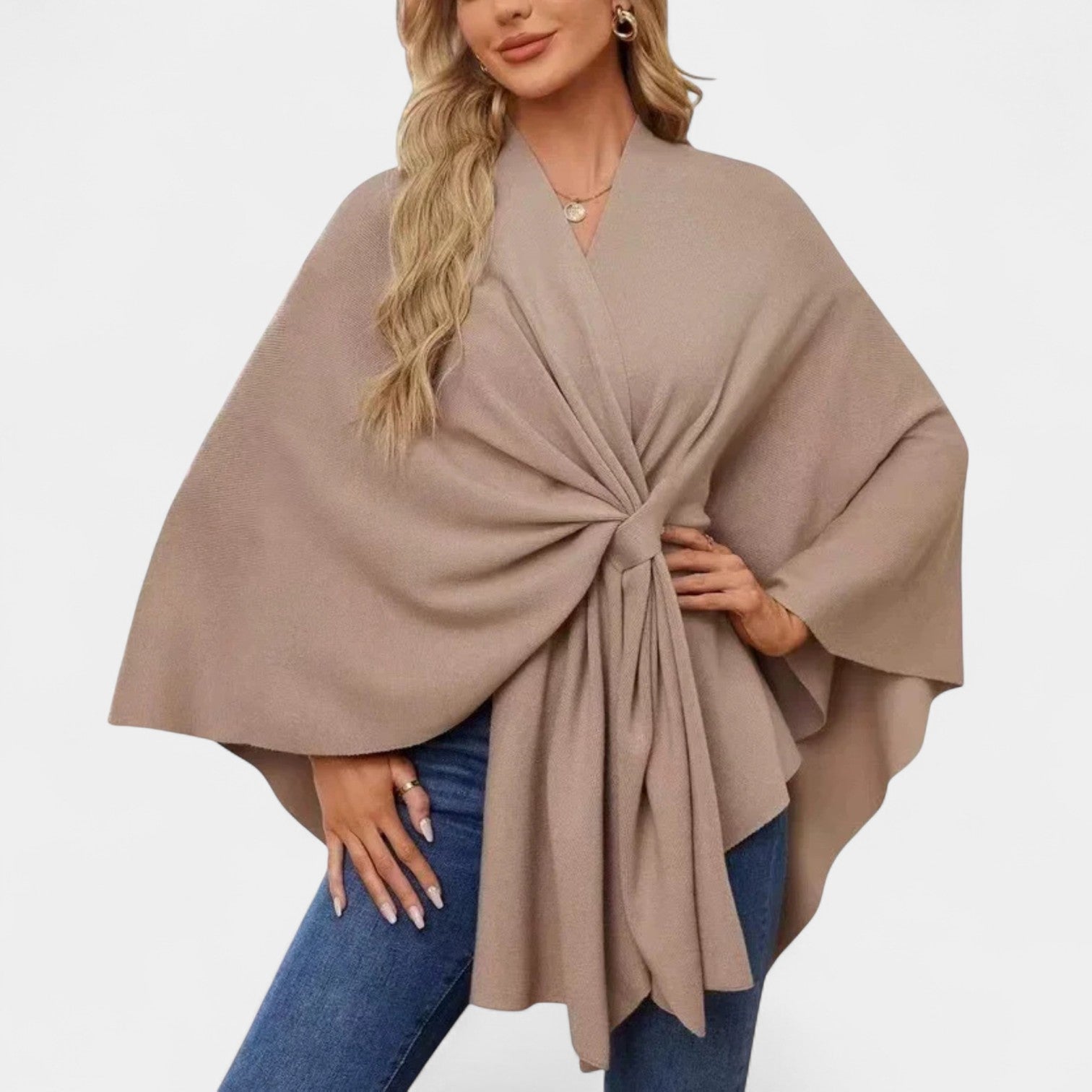 Daniela – Elegantní pončo s jemným spadením a mašlí